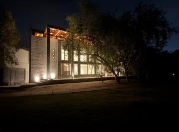 Casa · 1106m² · 6 Recámaras · 4 Estacionamientos · Casa en Venta en Campestre de Golf