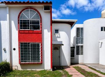 Casa de 2 habitaciones, San Pedro Tlaquepaque · Casa en Venta de Oportunidad en Condominio Camino Real Altura La Tijera