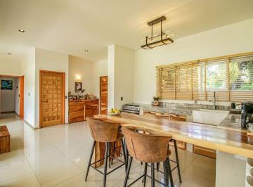 Casa de 4 habitaciones, Xochitepec · Venta de Casa en Fraccionamiento Club de Golf Santa Fe, Xochitepec