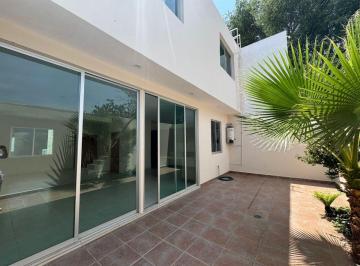 Casa de 3 habitaciones, Tlajomulco de Zúñiga · Casa Venta en Bosque Cedros $4,900,000
