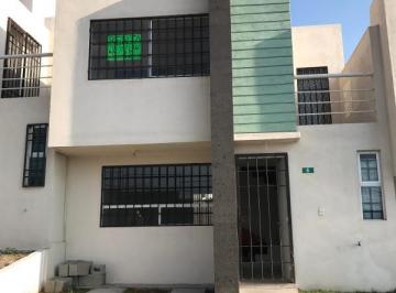 Casa en condominio de 2 habitaciones, Querétaro · Comoda y Amplia Casa en Privada
