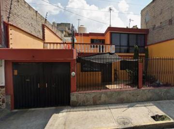 Casa de 4 habitaciones, Tlalnepantla de Baz · Casa en Venta en Amaranto #5