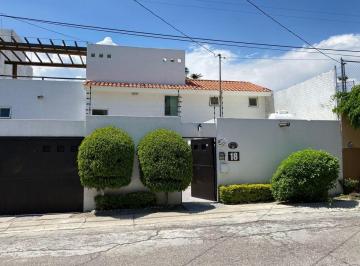 Casa de 4 habitaciones, Cuernavaca · Venta de Casa en Morelos Cuernavaca Junto Al Rio