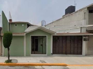Casa de 4 habitaciones, Cuautitlán Izcalli · Casa en Venta en Lomas del Bosque, Cuautitlan Izcalli, Estado de Mexico.