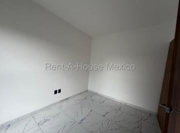 Casa · 185m² · 3 Recámaras · 2 Estacionamientos · El Marques Casa Familiar con Estudio y Amenidades Premium Rah2812