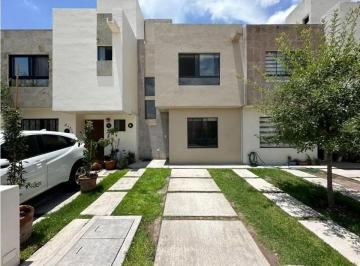 Casa de 3 habitaciones, El Marqués · Venta de Casa en Rincones El Marques, Queretaro