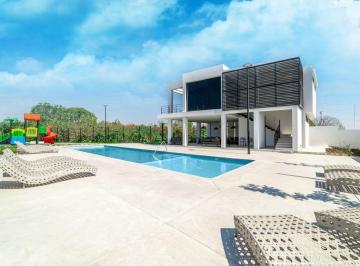 Casa de 3 habitaciones, Zapopan · Casa en Venta en Real de Valdepeñas