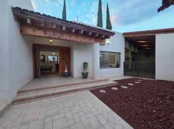 N/A · Exclusiva Residencia con Alberca, Gym y 4 Recámaras en Juriquilla