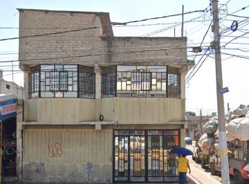 Casa de 8 habitaciones, Valle de Chalco Solidaridad · Casa en Venta Ubicación Privilegiada Av Principal y Esquina