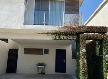 Casa · 3 Recámaras · Casa - Privadas Borneo