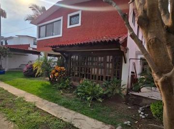Casa de 3 habitaciones, Cuernavaca · Casa con Alberca y Jacuzzi en Venta o Renta | Col. Delicias, Zona Dorada de Cuer