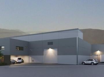 Bodega comercial · 2251m² · Renta Nave Industrial en Terra Park IV en Santa Catarina - Bodega de 2,251 m² con Oficinas