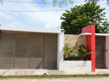 Casa de 2 habitaciones, Campeche · En Venta Bonita Casa con Alberca en Imi III