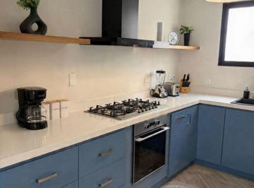 Casa de 3 habitaciones, La Paz · Casa en Renta en El Esterito, La Paz – 3 Recámaras, Amueblada y a Una Cuadra del Malecon