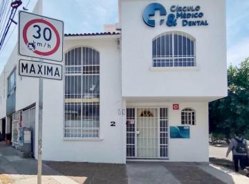 Casa uso de suelo de 7 habitaciones, Corregidora · Clínica en Venta en Candiles | Uso de Suelo Mixto | Ideal Para Inversión (Lp)