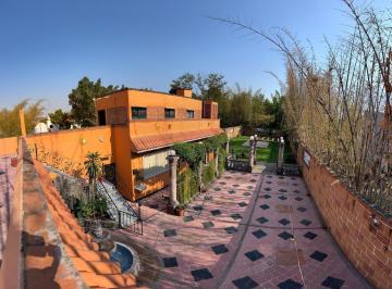 Casa · 145m² · 3 Recámaras · 7 Estacionamientos · Casa en El Centro de Jiutepec