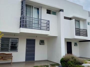 Casa de 3 habitaciones, León · Casa en Venta en Portón del Valle, Frente a Área Verde.