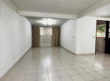 Casa · 227m² · 6 Recámaras · 2 Estacionamientos · Casa en Constitución de 1917
