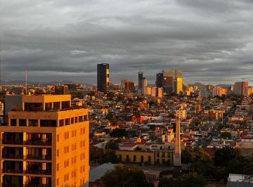 Departamento de 2 habitaciones, Guadalajara · Precioso Departamento Venta Col. Americana, Totalmente Amueblado y Decorado Piso 11
