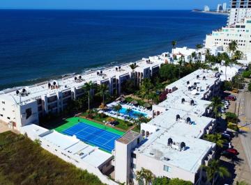 N/A · Esconderse Nunca Fue Tan Sencillo/ Condominio en Playa Escondido