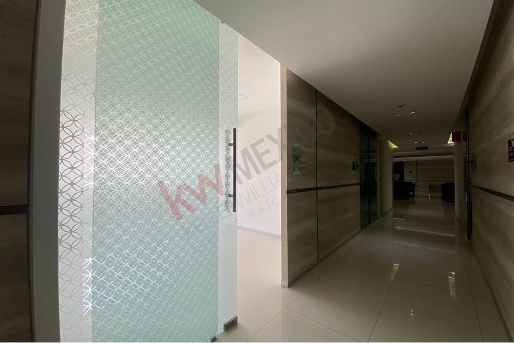 Great Opportunity! Medical Office in Medical Tower, The Exclusive Complex for Physicians in Puebla