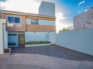 N/A · 🏡 Tu Nuevo Hogar en Altolago Te Está Esperando, Recámara en Pb