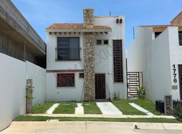 N/A · Propiedad en Venta - Renta de Casas y Departamentos Vacacionales en Mazatlán. Av Costa Azul, F