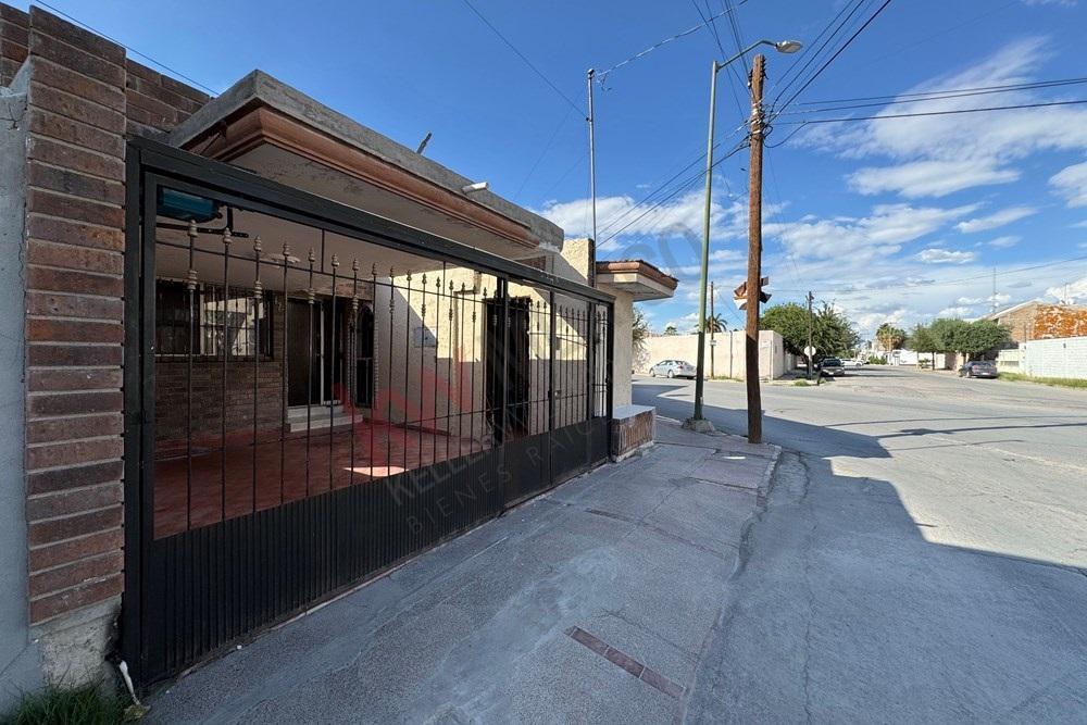 Property for Sale - Río Amazonas Street 406, Estrella, 27010 Torreón, Coah, Mexico