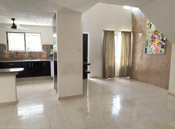 Casa de 3 habitaciones, Mérida · Casa de 3 Recámaras con Rooftop Jacuzzi en Renta Al Norte de Mérida Las Américas