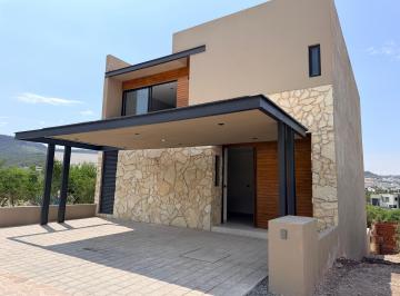 Casa de 3 habitaciones, Querétaro · Venta Casa Bruma Altozano