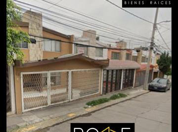 Casa de 3 habitaciones, Atizapán de Zaragoza · Venta de Casa en Av Paseo de México Jardines de Atizapán Cdad. López Mateos