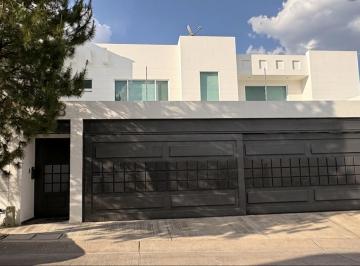 Casa de 3 habitaciones, León · Casa en Venta en Cañada del Refugio Norte