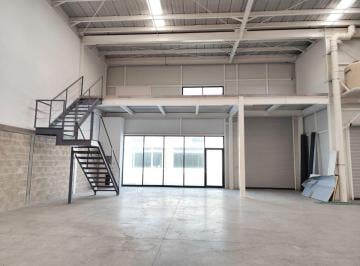 Nave industrial , Querétaro · Bodega en Renta en Querétaro en Parque Industrial Querétaro, 500 m²