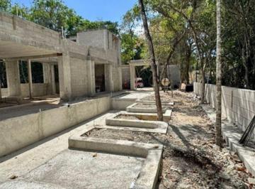 Casa de 4 habitaciones, Solidaridad · Casa en Venta en Residencial Amares Sin Acabados