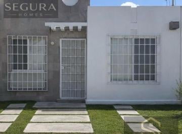 Casa · 99m² · 2 Recámaras · 2 Estacionamientos · Casa de Una Planta en Paseos del Bosque, Querétaro