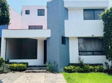 f33dc9eb230ed1bfac0eb3b86b8dfefa0e40eabb7729792e6e6e436b7229c4b8 · Casa en Renta Santa Úrsula Xitla | 240 m² | 3 Recamaras