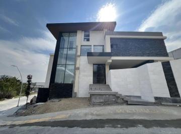 1 · Venta de Casa en Sierra Alta Zona Carretera Nacional Monterrey
