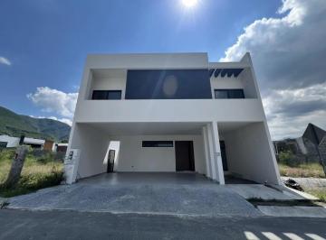 1 · Casa en Venta Pedregal de La Montaña Zona Carretera Nacional Monterrey