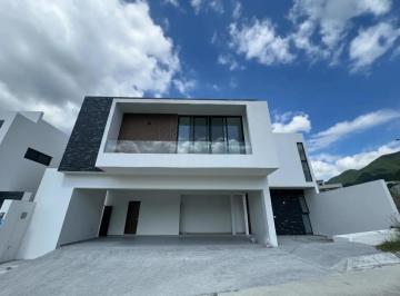 1 · Casa en Venta Pedregal de La Montaña Zona Carretera Nacional Monterrey