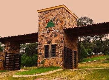 Casa · 200m² · 4 Recámaras · 1 Estacionamiento · Gran Cabaña en Renta en Mazamitla