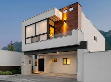 1 · Casa en Venta en Cumbres Zona Monterrey