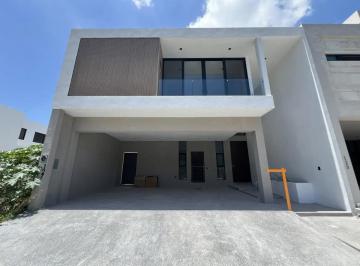 1 · Casa en Venta Amorada Residencial Zona Carretera Nacional Santiago