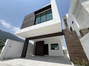 1 · Casa en Venta en La Zona de Dominio Cumbres García