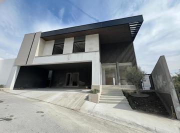 1 · Casa en Venta Colonia Sierra Alta Zona Carretera Nacional Monterrey