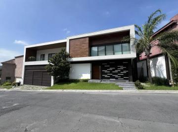 1 · Casa en Venta Club de Golf La Herradura Zona Carretera Nacional Monterrey