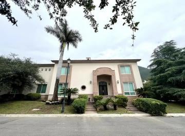 1 · Casa en Venta Portal del Huajuco Zona Carretera Nacional Monterrey