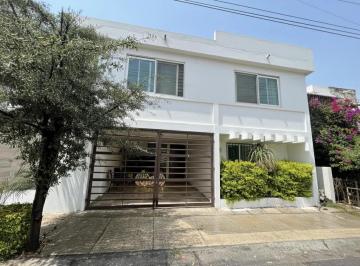 1 · Casa en Venta Colonia Vista Hermosa Zona Monterrey