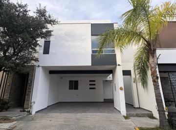 1 · Casa en Venta Cerradas de Valle Alto Zona Carretera Nacional Monterrey