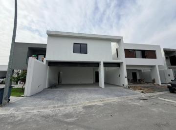 1 · Casa en Venta Amorada Residencial Zona Carretera Nacional Santiago