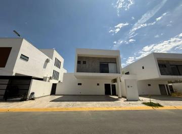 1 · Casa en Venta El Barrial Zona Carretera Nacional Santiago